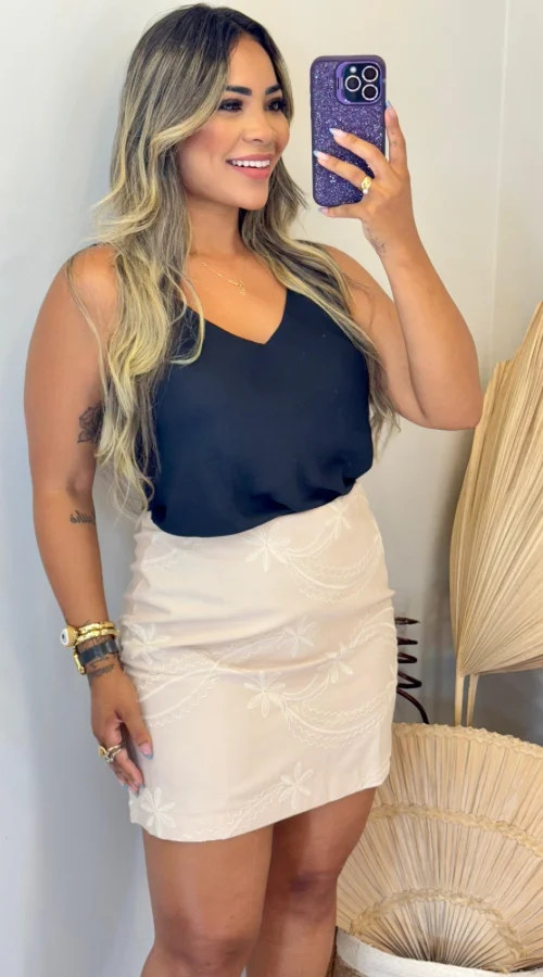 Saia bordada